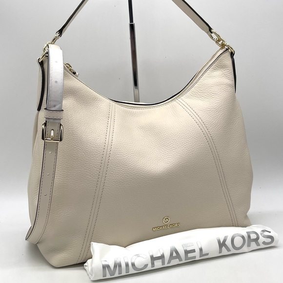 Michael Kors Sienna Large Pebbled Leather Shoulder Bag - Picture 1 of 10